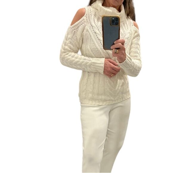 NEW American Rag Turtleneck Cold Shoulder Cream Sweater.Size S - Picture 2 of 11